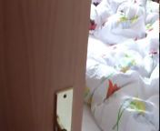 После душа испанка делает мужу минет